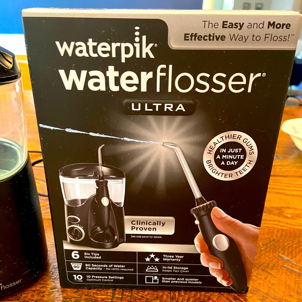 Waterpik Waterflosser Ultra in black